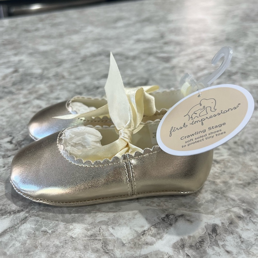 Gold Crawling Stage Shoes